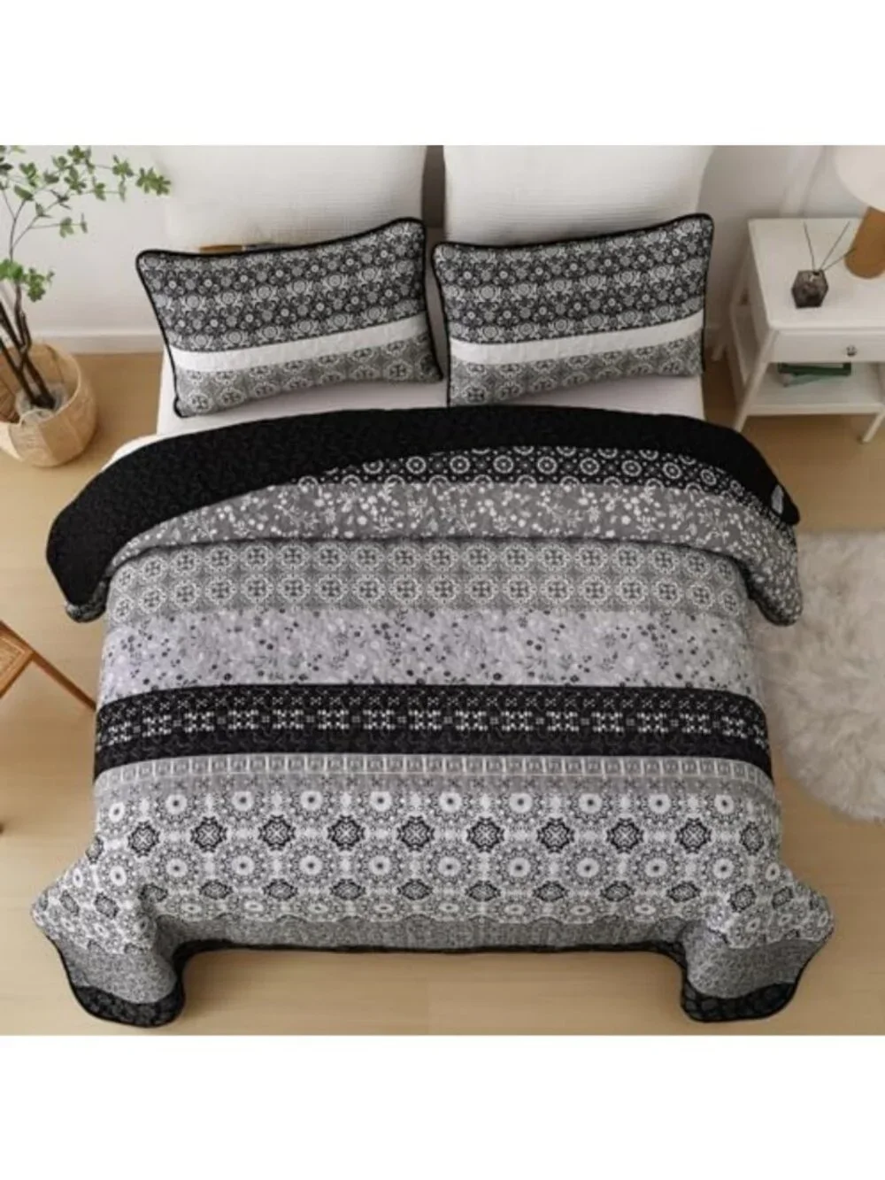 Stylish King Quilt Bedding Set - 3-Piece Black & Grey Striped Bedspread